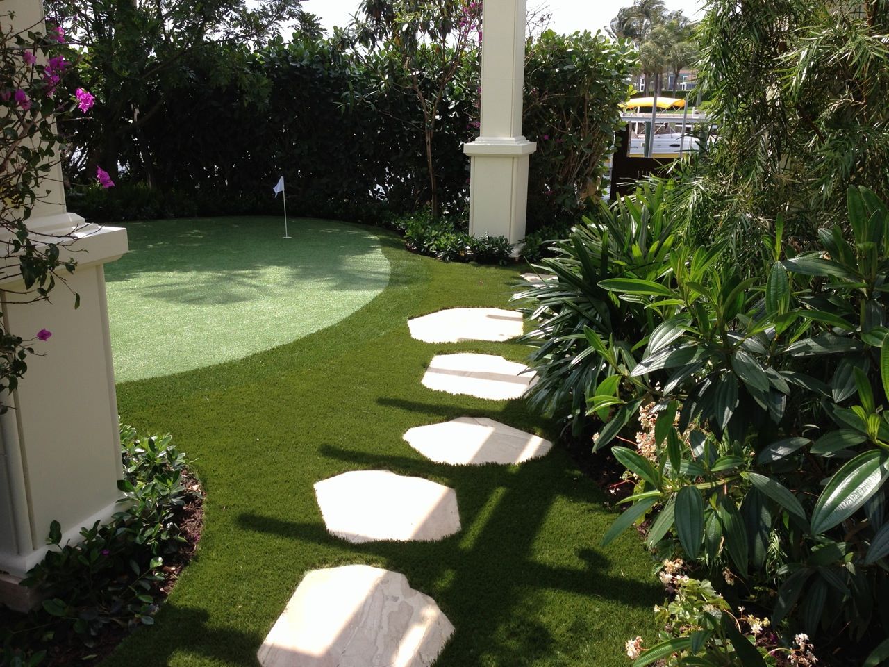 artificial grass carpet roll.jpg