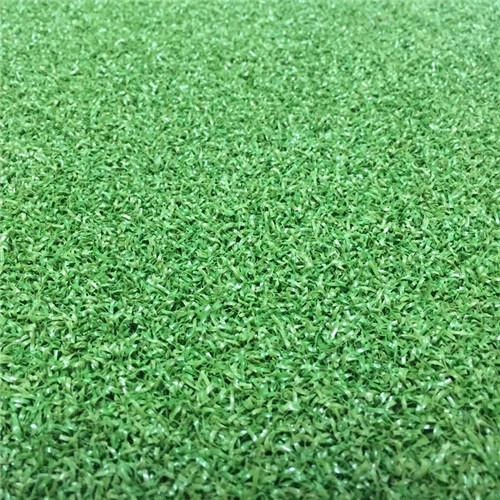 synthetic putting green