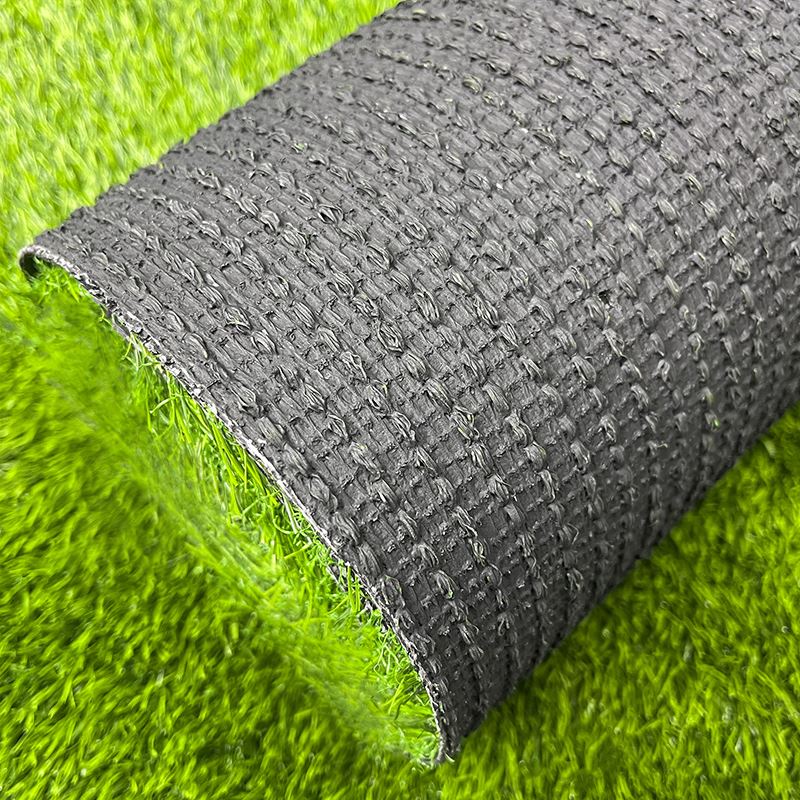 Simulated synthetic lawn roll